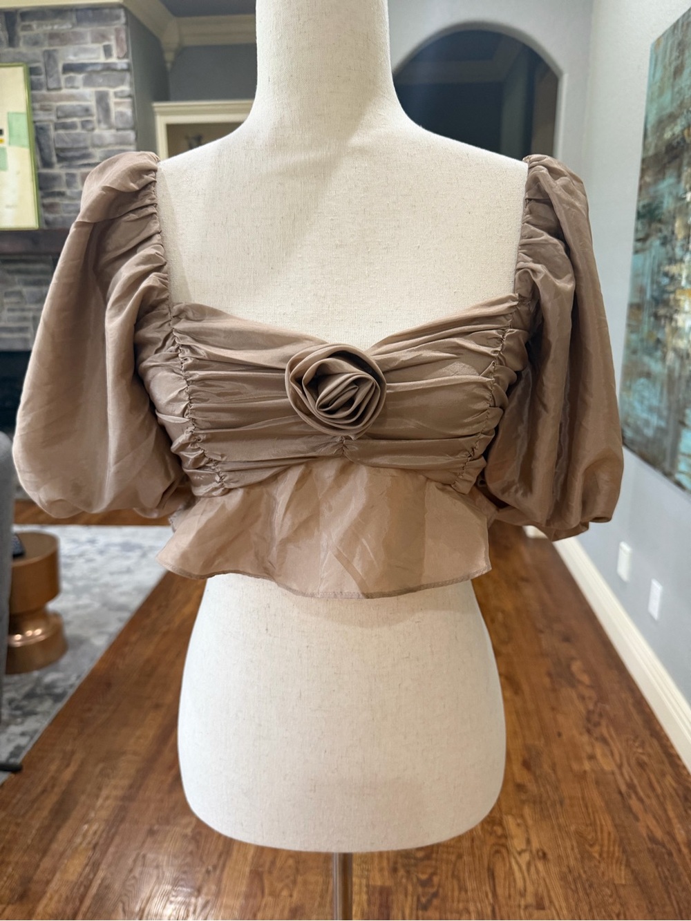 ALTAR'D STATE Tan Taupe Puff Sleeve Rose Crop Top - Size S - Picture 3 of 10